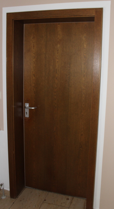 Tuere zur Garage.JPG